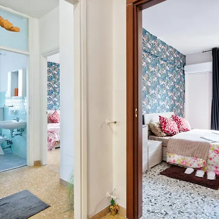 בית הארחה R & R - Private With Shared Bathroom