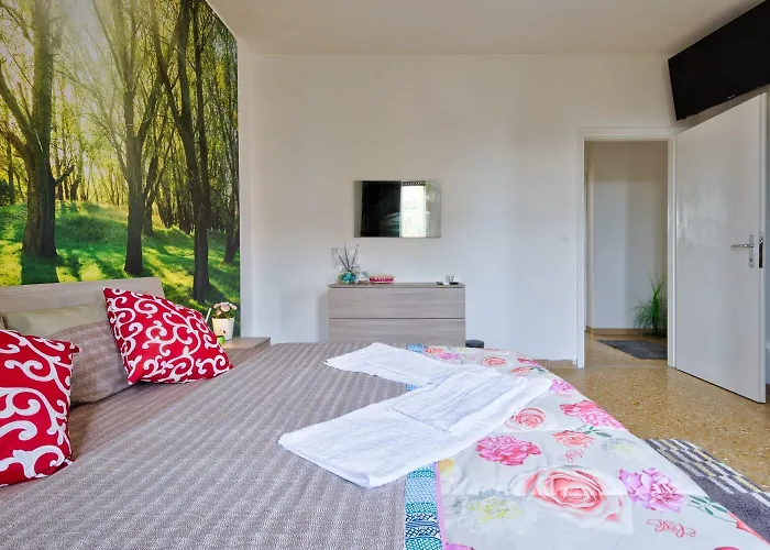R & R - Private With Shared Bathroom * Marghera