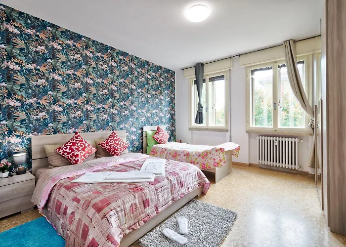 R & R - Private With Shared Bathroom *