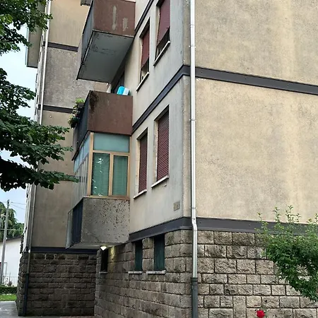 R & R - Private With Shared Bathroom *