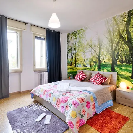 R & R - Private With Shared Bathroom Gasthof