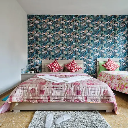 R & R - Private With Shared Bathroom Guest house Venice