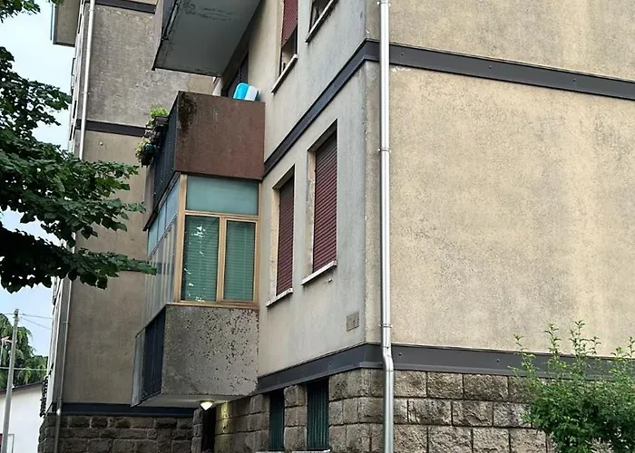 R & R - Private With Shared Bathroom *