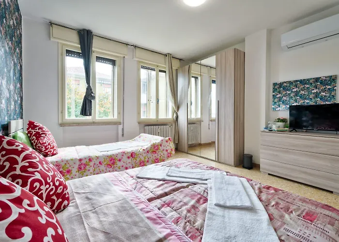 Gæstehus R & R - Private With Shared Bathroom *