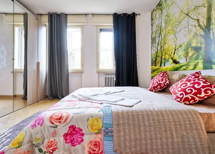 R & R - Private With Shared Bathroom *