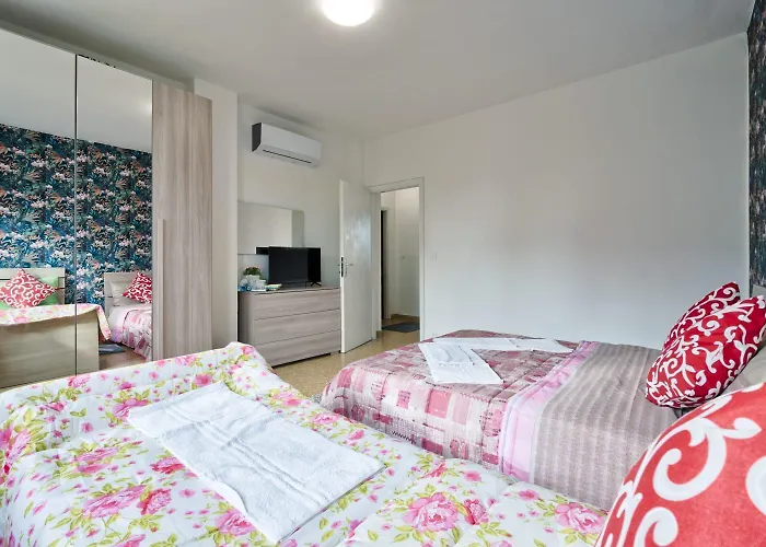 Gæstehus R & R - Private With Shared Bathroom Marghera