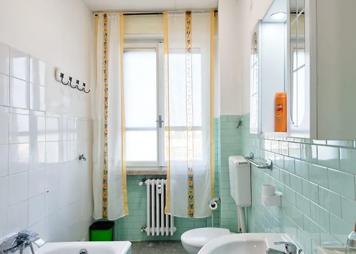 R & R - Private With Shared Bathroom